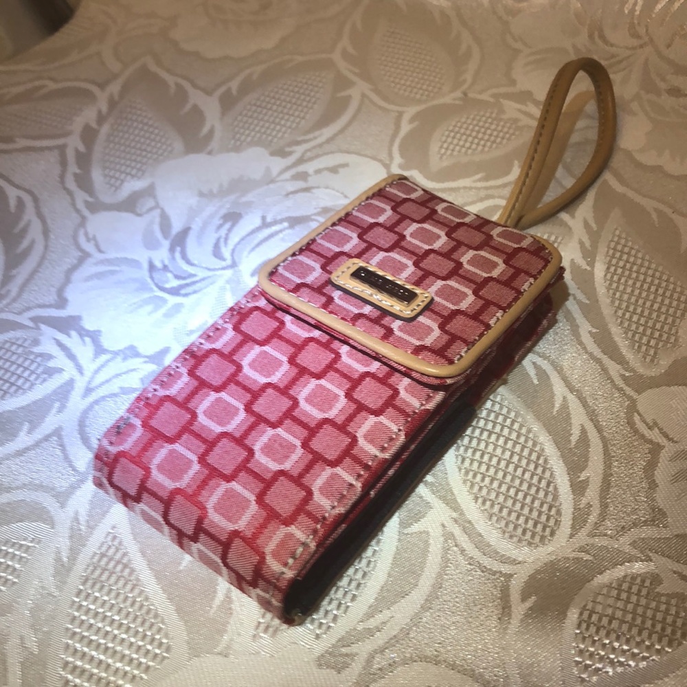 Nine West Wristlet Cell Phone Holder